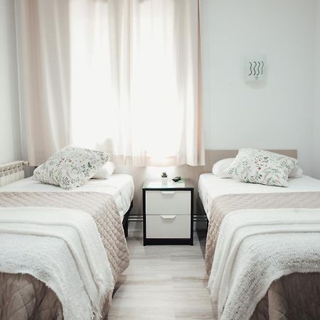 Hostal Ruta De Francia Barcelona Ngoại thất bức ảnh