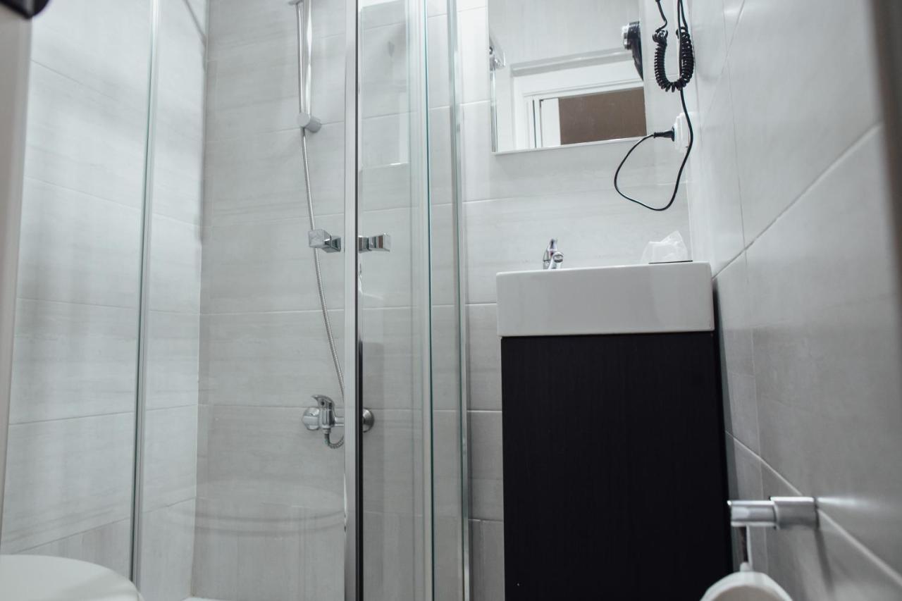 Hostal Ruta De Francia Barcelona Ngoại thất bức ảnh