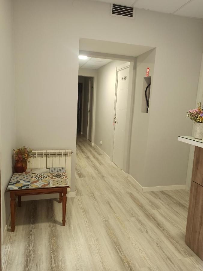 Hostal Ruta De Francia Barcelona Ngoại thất bức ảnh