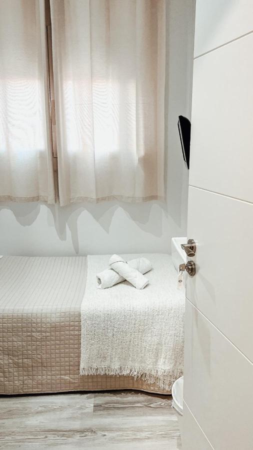 Hostal Ruta De Francia Barcelona Ngoại thất bức ảnh