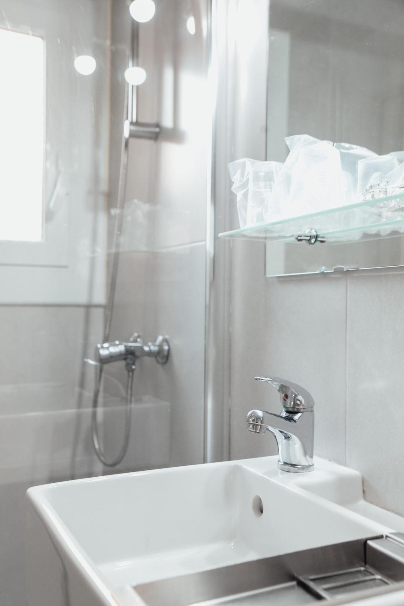 Hostal Ruta De Francia Barcelona Ngoại thất bức ảnh