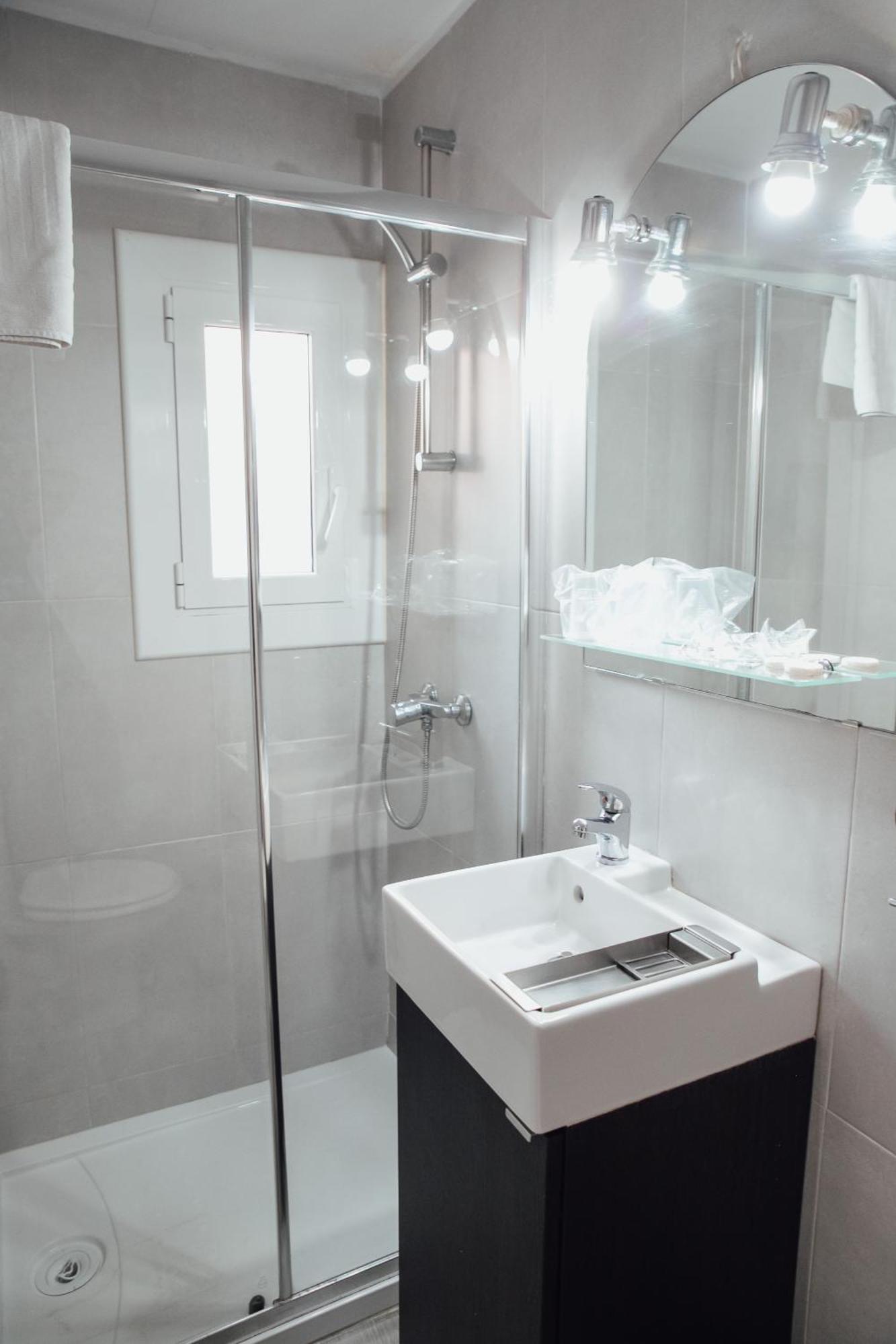 Hostal Ruta De Francia Barcelona Ngoại thất bức ảnh