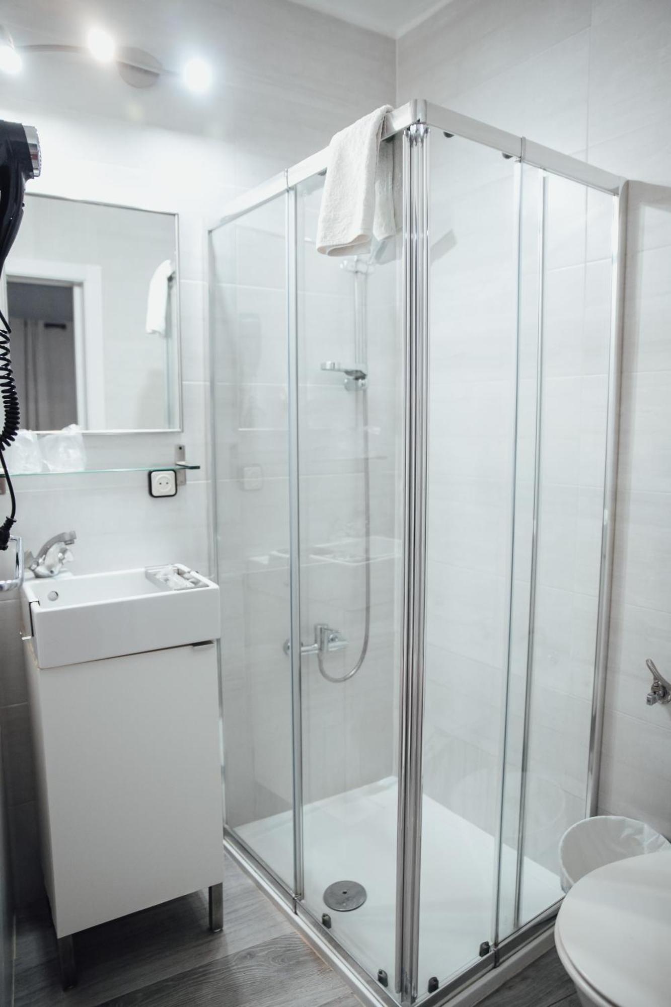 Hostal Ruta De Francia Barcelona Ngoại thất bức ảnh