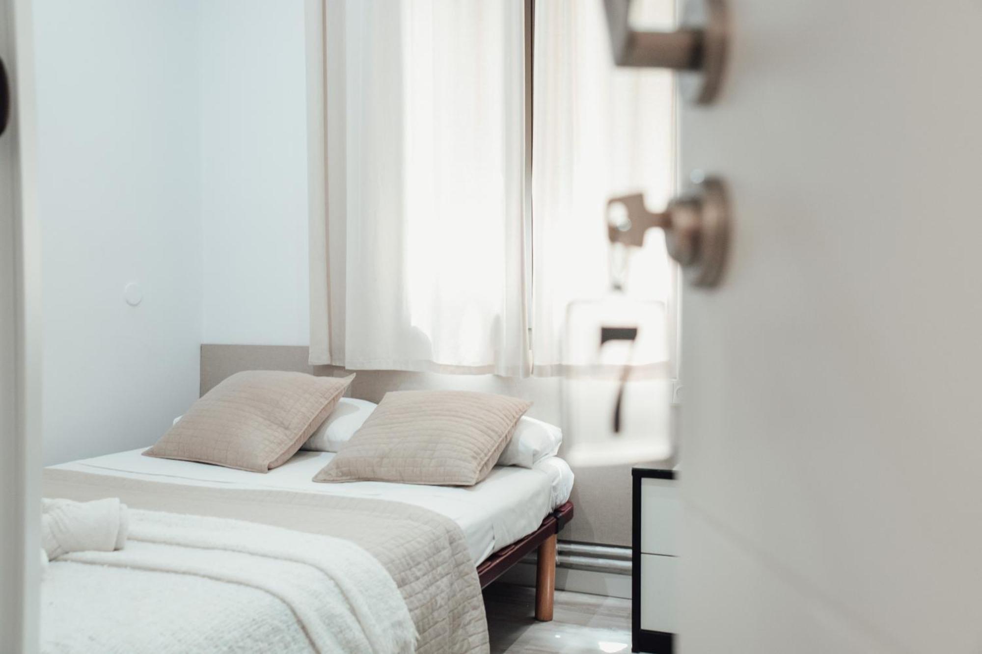 Hostal Ruta De Francia Barcelona Ngoại thất bức ảnh